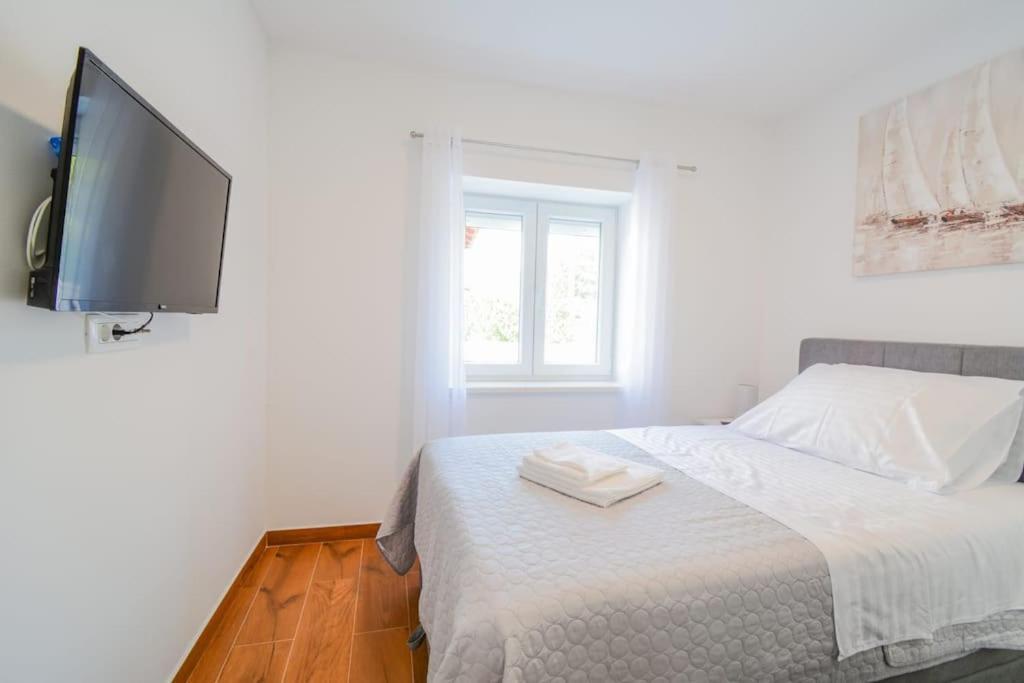 Villa With Amazing View And A Private Pool, Susnjar 1 Krusevo  Exterior photo