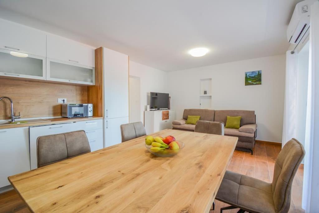 Villa With Amazing View And A Private Pool, Susnjar 1 Krusevo  Exterior photo